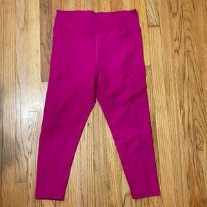 VICTORIA'S SECRET
Essential Pocket Legging